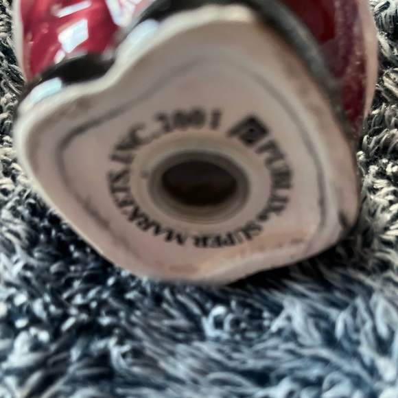 Santa and Mrs. Claus salt and pepper shakers - Picture 6 of 7